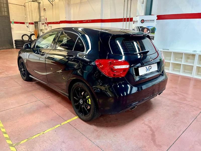 Usata Mercedes A180 122 CV (89 kW) 2014 Nero Berlina
