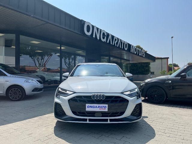 Usata Audi A3 S-Line 150 CV (110 kW) 2024 Bianco Berlina