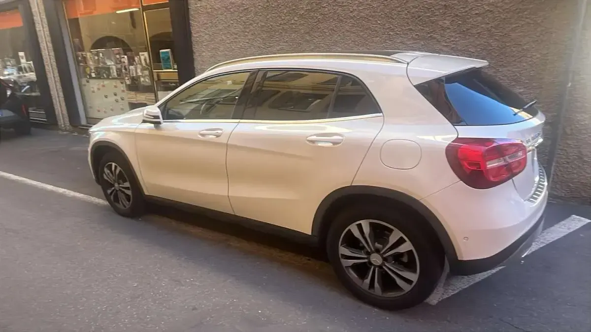 Usata Mercedes GLA220 177 CV (130 kW) 2016 SUV