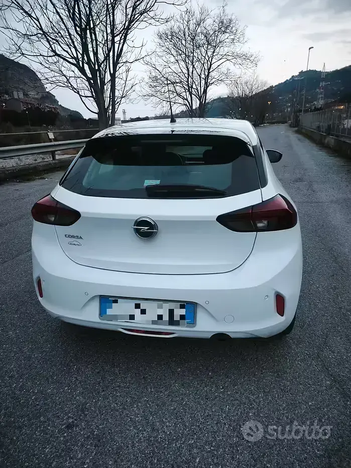 Usata Opel Corsa 75 CV (55 kW) 2022 Bianco Utilitaria