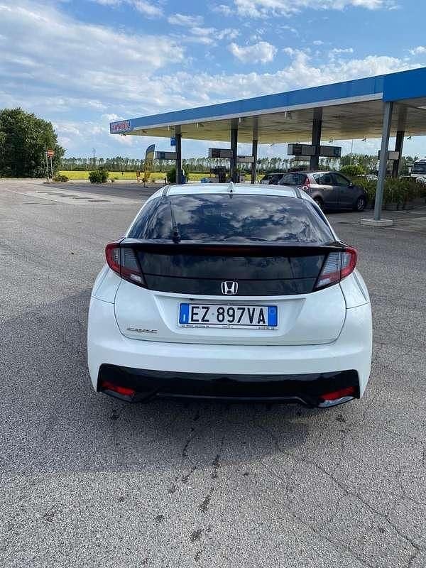 Usata Honda Civic Elegance 141 CV (103 kW) 2015 Berlina