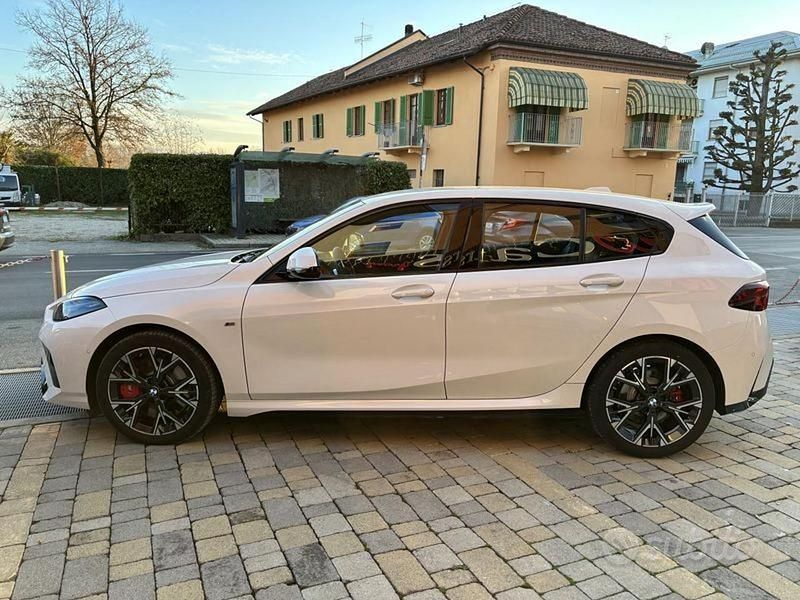 Usata BMW 118 M Sport 150 CV (110 kW) 2025 Bianco Utilitaria