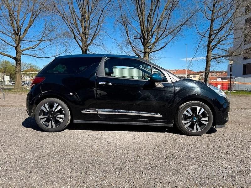Usata DS Automobiles DS3 Chic 75 CV (55 kW) 2016 Nero Utilitaria
