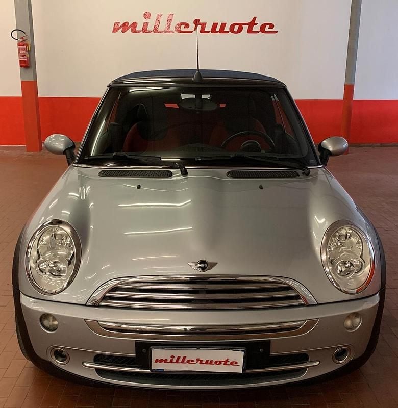 Usata Mini Cooper Cabriolet 115 CV (84 kW) 2005 Argento Cabrio
