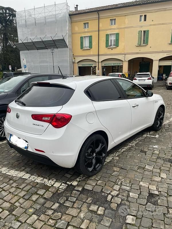 Usata Alfa Romeo Giulietta 120 CV (88 kW) 2019 Bianco Berlina