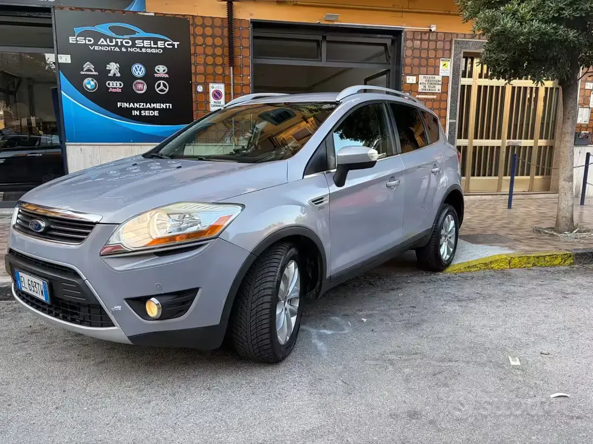 Usata Ford Kuga Titanium 140 CV (102 kW) 2012 Grigio SUV
