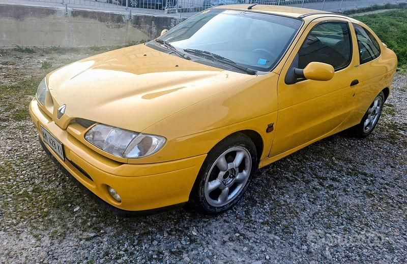 Usata Renault Mégane Coupé 1996 Giallo Coupé