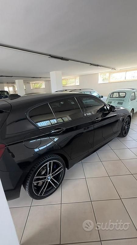 Usata BMW 125 Efficient Dynamics 224 CV (164 kW) 2019 Nero Utilitaria