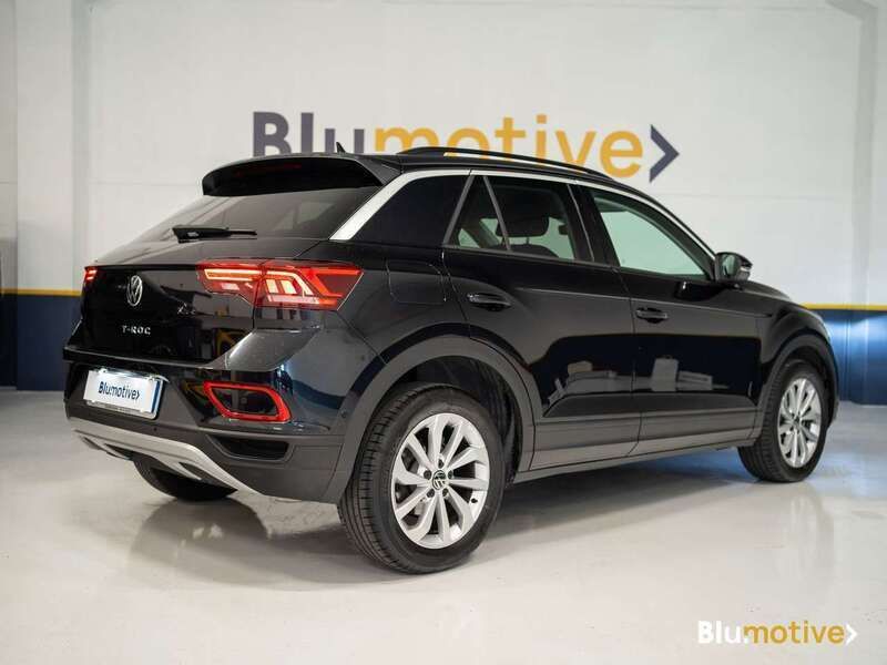 Usata VW T-Roc R-line 110 CV (80 kW) 2024 Nero SUV