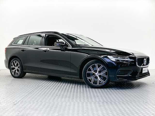 Usata Volvo V60 145 CV (106 kW) 2023 Nero Station wagon