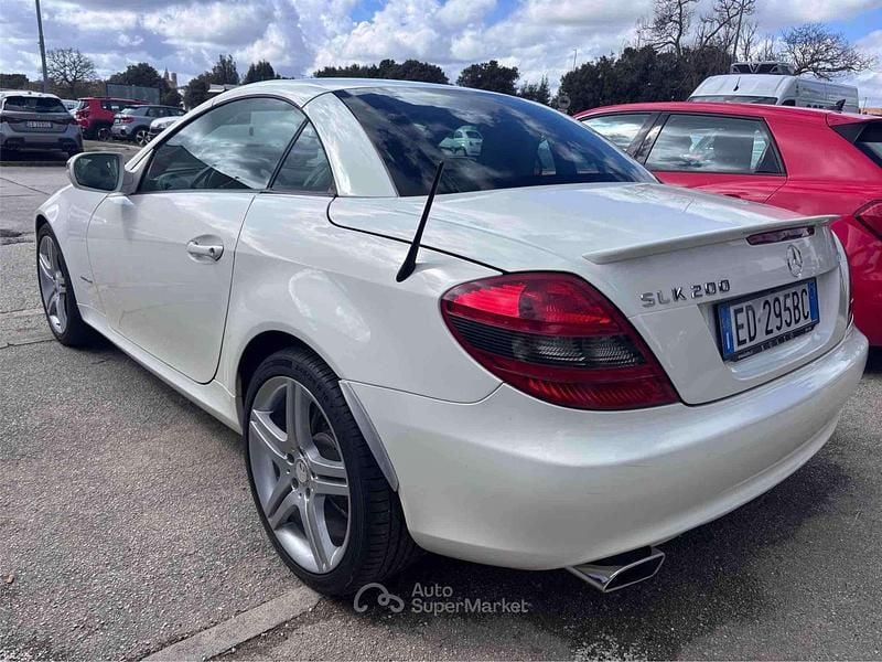 Usata Mercedes SLK200 184 CV (135 kW) 2010 Bianco Cabrio