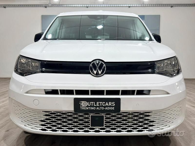 Usata VW Caddy 122 CV (89 kW) 2022 Bianco Monovolume