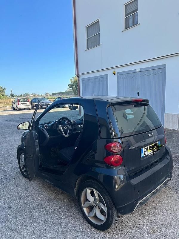 Usata Smart ForTwo Coupé 61 CV (44 kW) 2014 Utilitaria