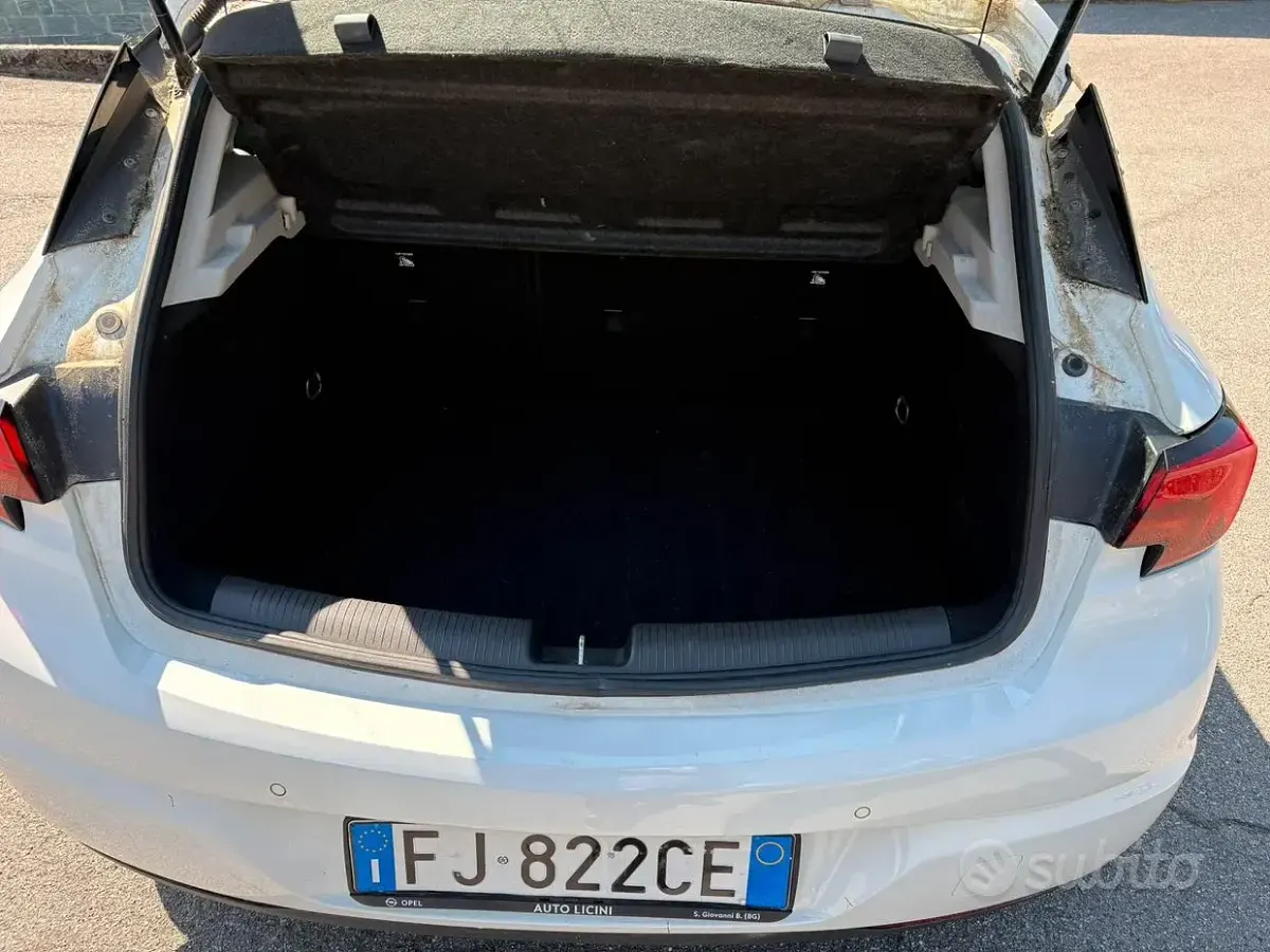 Usata Opel Astra 110 CV (80 kW) 2017 Bianco Berlina