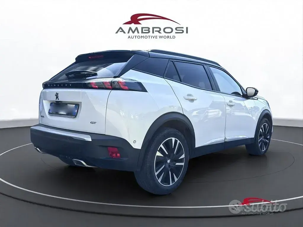 Usata Peugeot 2008 GT 131 CV (96 kW) 2021 Bianco SUV