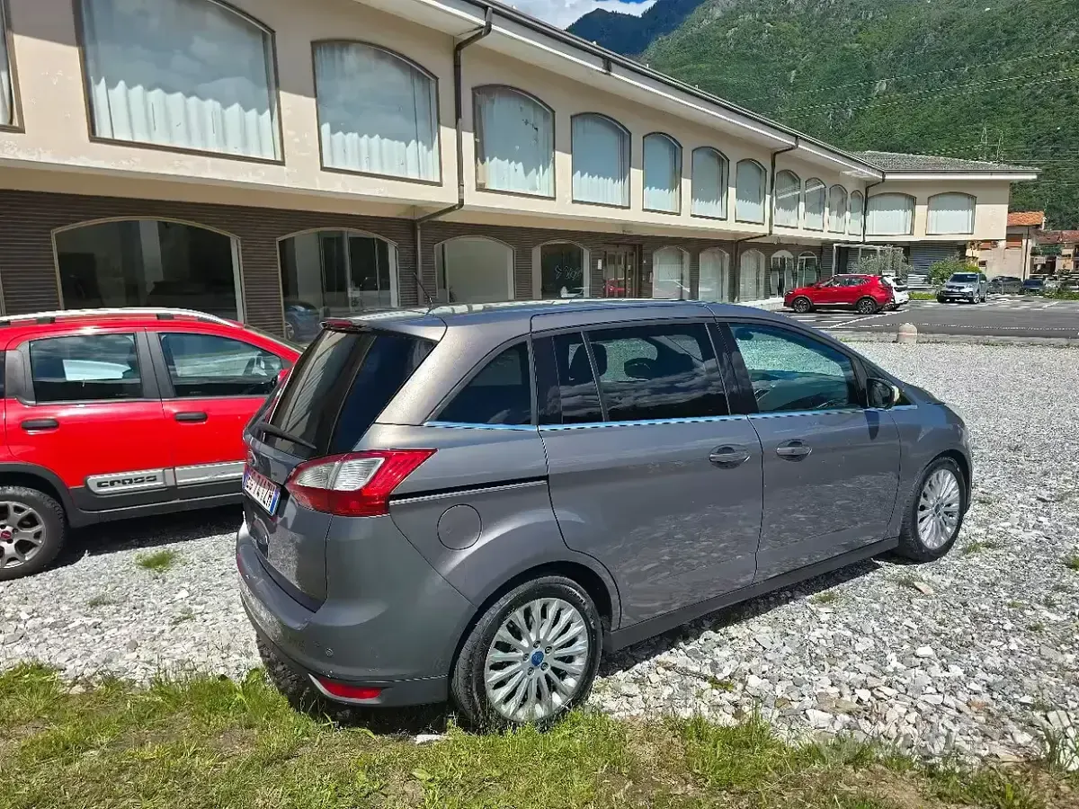 Usata Ford C-MAX 115 CV (84 kW) 2011 Grigio Monovolume