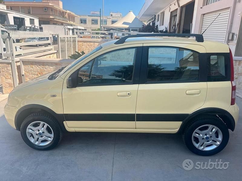Occasion Fiat Panda 4x4 Cross 69 ch (50 kW) 2007 Jaune Citadine