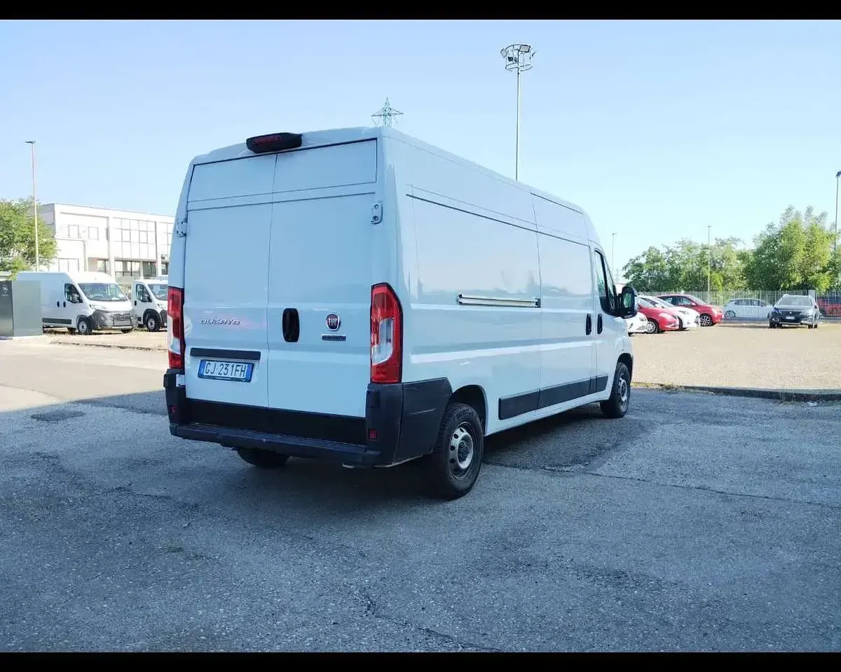 Usata Fiat Ducato 140 CV (102 kW) 2022 Bianco ducato Furgone