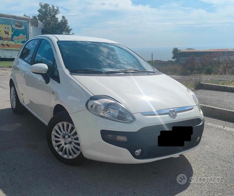 Usata Fiat Punto Evo Dynamic 75 CV (55 kW) 2010 Bianco Utilitaria