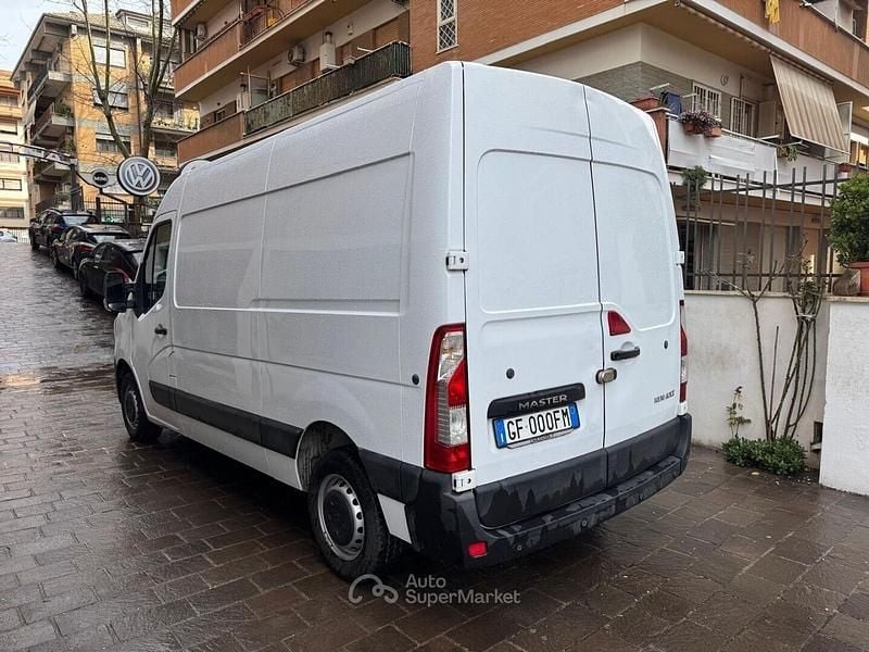 Usata Renault Master 136 CV (100 kW) 2021 Bianco Monovolume
