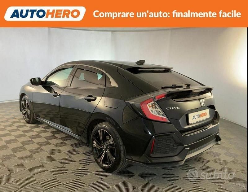 Usata Honda Civic Elegance 129 CV (94 kW) 2018 Nero Berlina