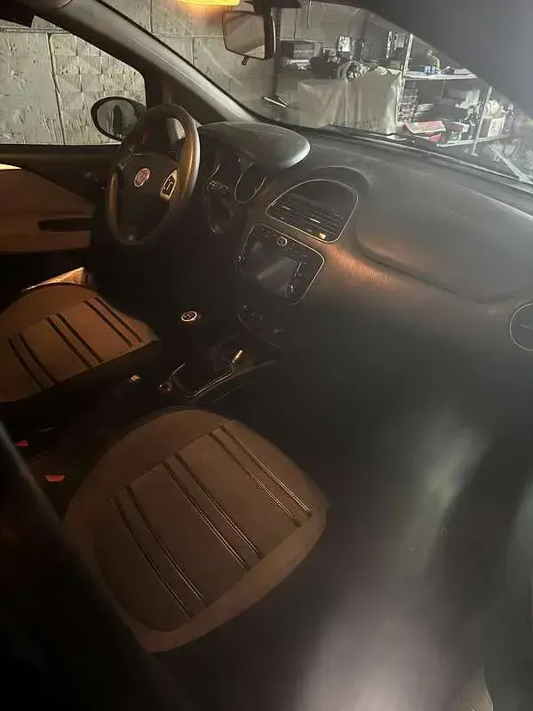 Usata Fiat Punto Evo Dynamic 65 CV (47 kW) 2011 Nero Utilitaria