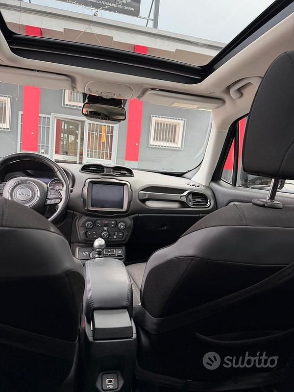 Usata Jeep Renegade 140 CV (102 kW) 2025 Grigio SUV