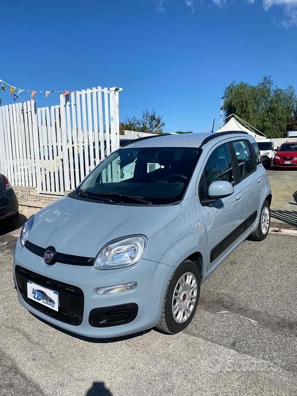 Usata Fiat Panda Pop 69 CV (50 kW) 2020 Blu Berlina