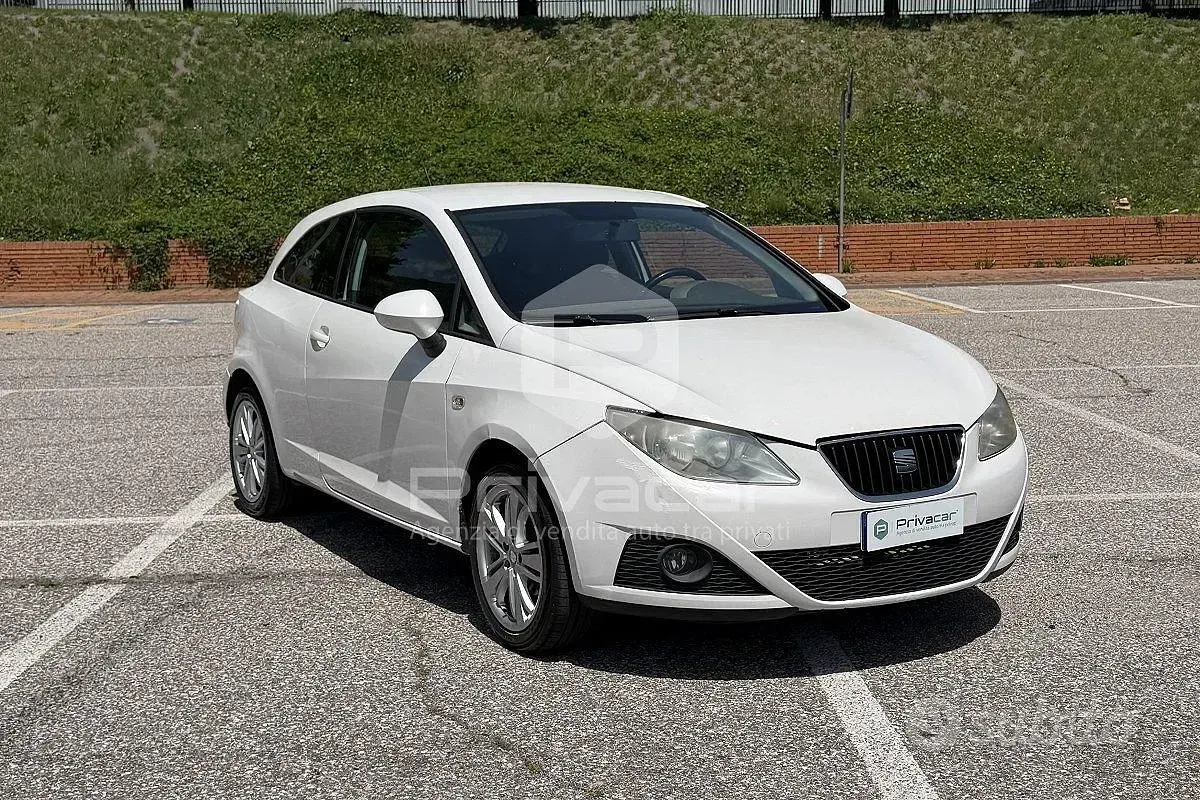 Usata Seat Ibiza Style 90 CV (66 kW) 2009 Bianco Coupé