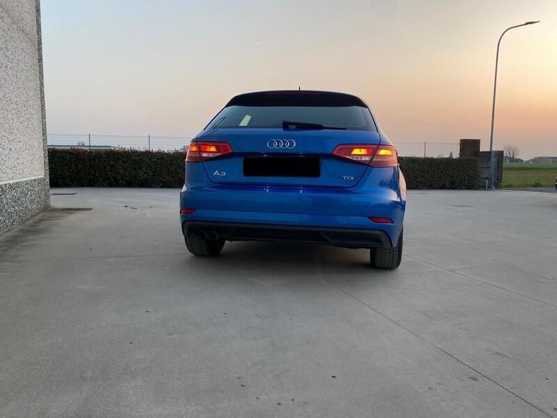 Usata Audi A3 Business 150 CV (110 kW) 2018 Blu Berlina