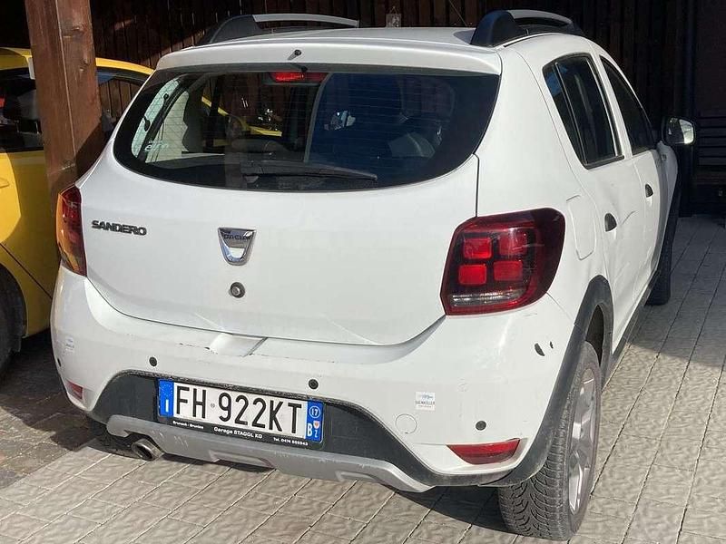 Usata Dacia Sandero Stepway 90 CV (66 kW) 2017 Bianco Berlina