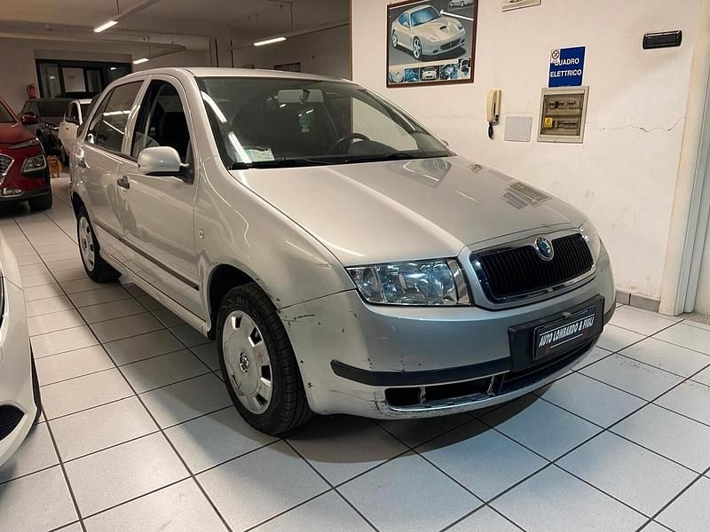 Usata Skoda Fabia Comfort 75 CV (55 kW) 2003 Grigio Berlina
