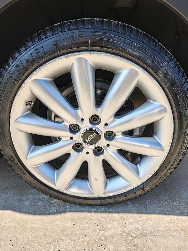 Usata Mini Cooper D Hype 115 CV (84 kW) 2017 Nero Utilitaria