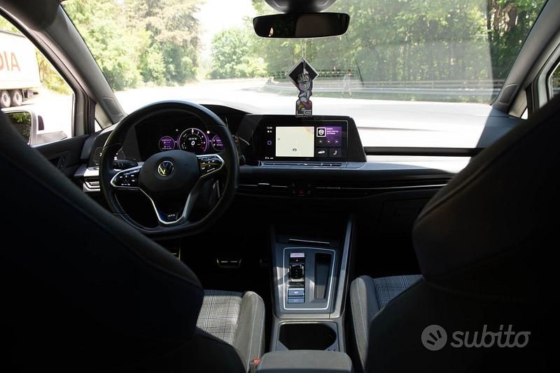 Usata VW Golf VIII 150 CV (110 kW) 2021 Bianco Berlina