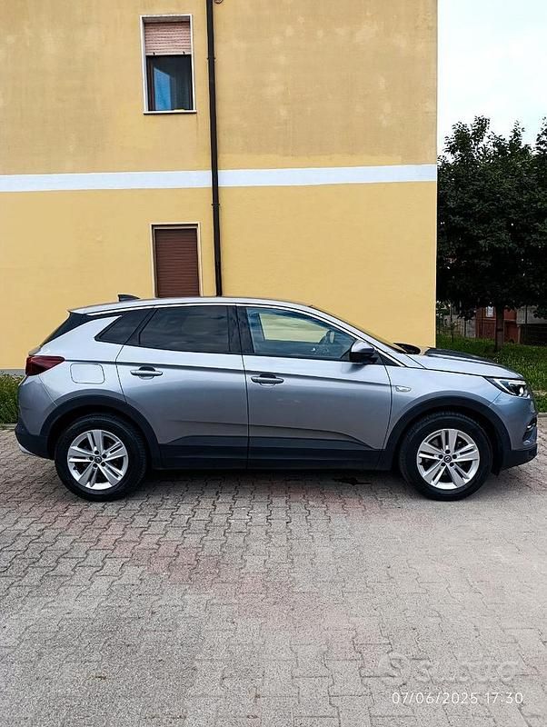 Usata 2020 Opel Grandland X Innovation SUV | 14.500 € (Buon prezzo) - Immagine 1/4