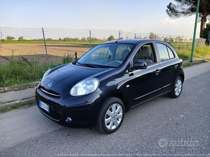 Usata Nissan Micra Tekna 80 CV (58 kW) 2012 Nero Utilitaria