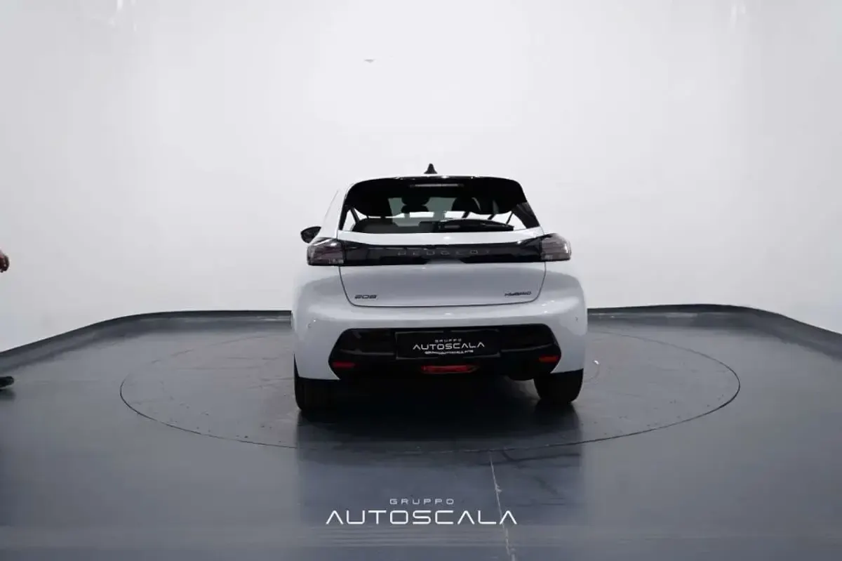 Nuova Peugeot 208 Allure 101 CV (74 kW) 2025 Bianco okenite Utilitaria