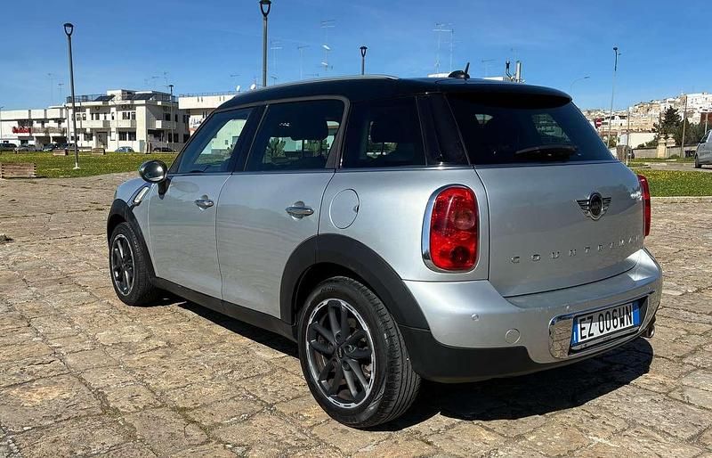 Usata Mini Cooper D Countryman Business 111 CV (81 kW) 2015 Argento SUV