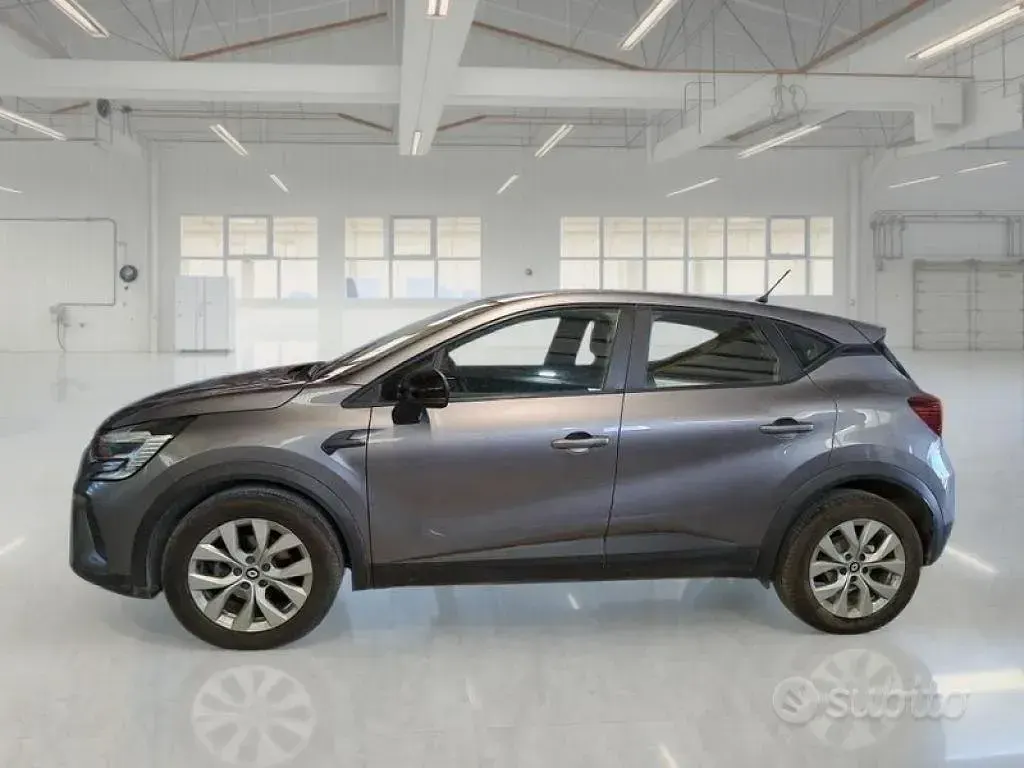 Usata Renault Captur Business 91 CV (66 kW) 2021 Grigio SUV