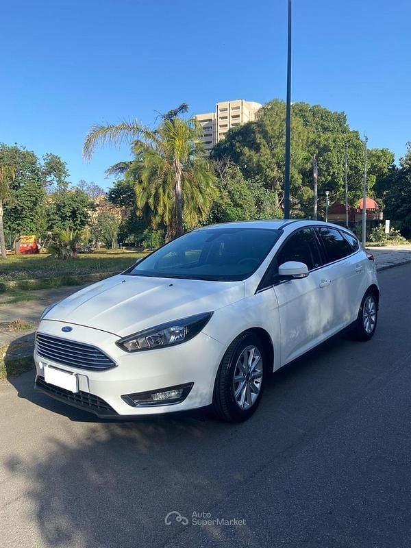 Usata Ford Focus Titanium 120 CV (88 kW) 2018 Bianco Berlina