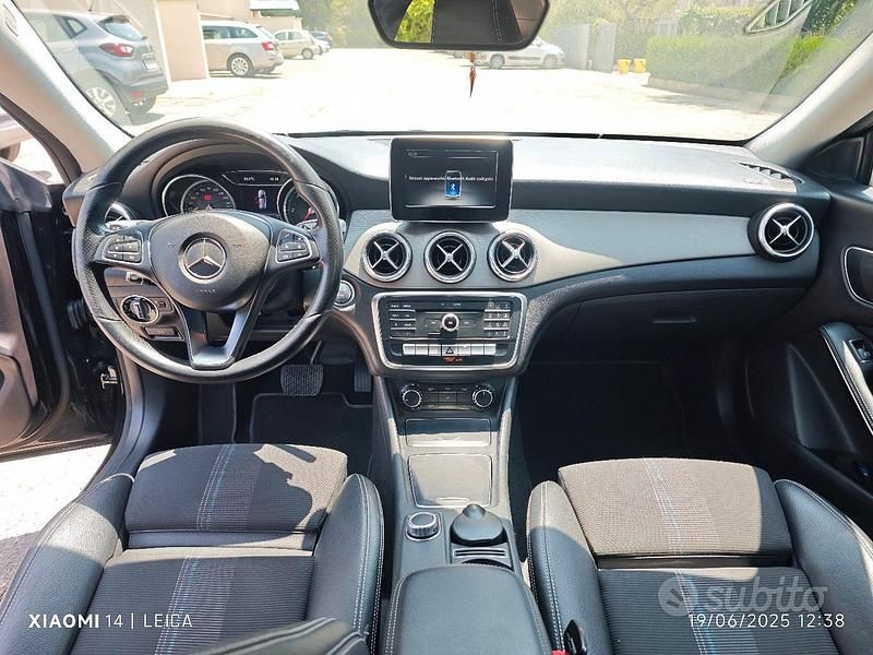 Usata Mercedes CLA180 110 CV (80 kW) 2018 Nero Berlina