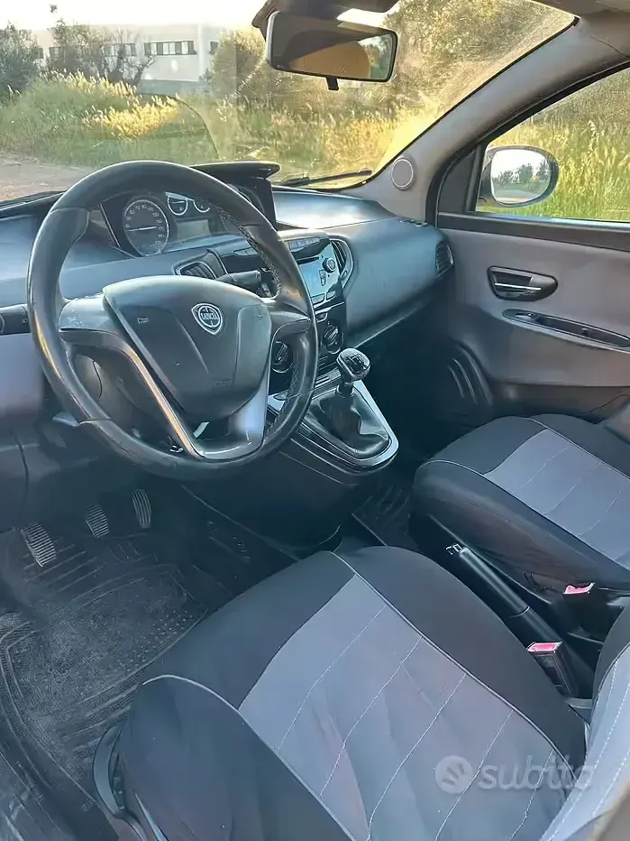 Usata Lancia Ypsilon Silver 95 CV (69 kW) 2011 Utilitaria