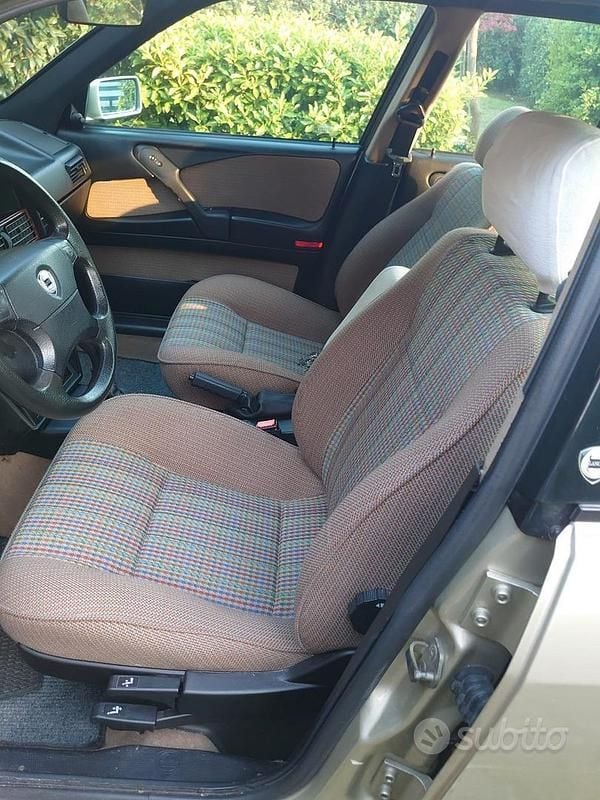 Usata Lancia Dedra 90 CV (66 kW) 1997 Berlina