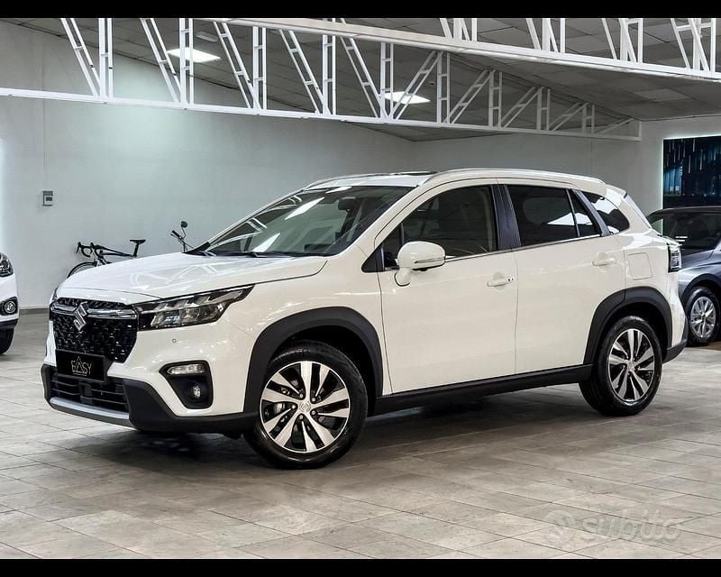 Usata Suzuki SX4 S-Cross 102 CV (75 kW) 2024 Bianco SUV