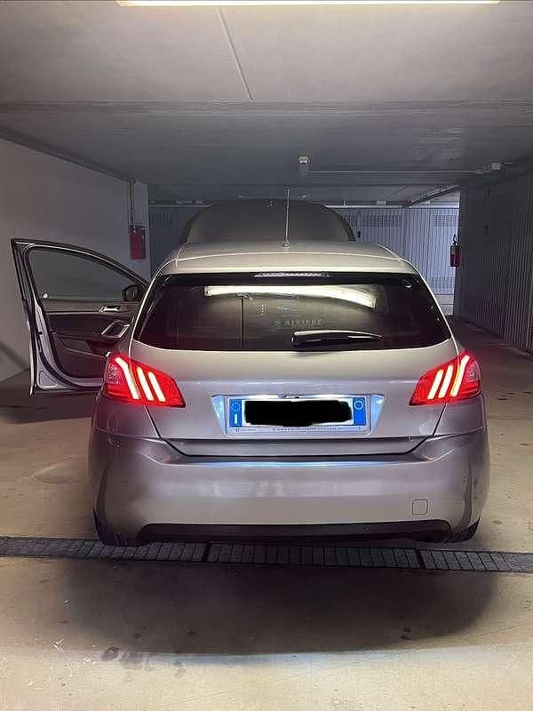 Usata Peugeot 308 Allure 120 CV (88 kW) 2015 Berlina