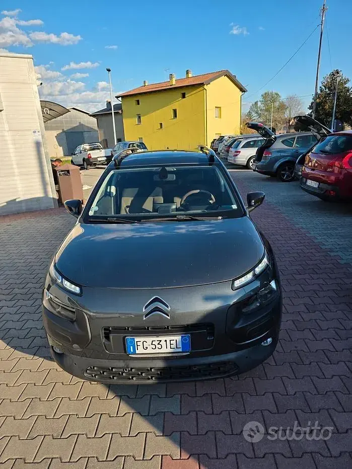 Usata Citroën C4 Cactus Shine 99 CV (72 kW) 2017 Grigio Utilitaria