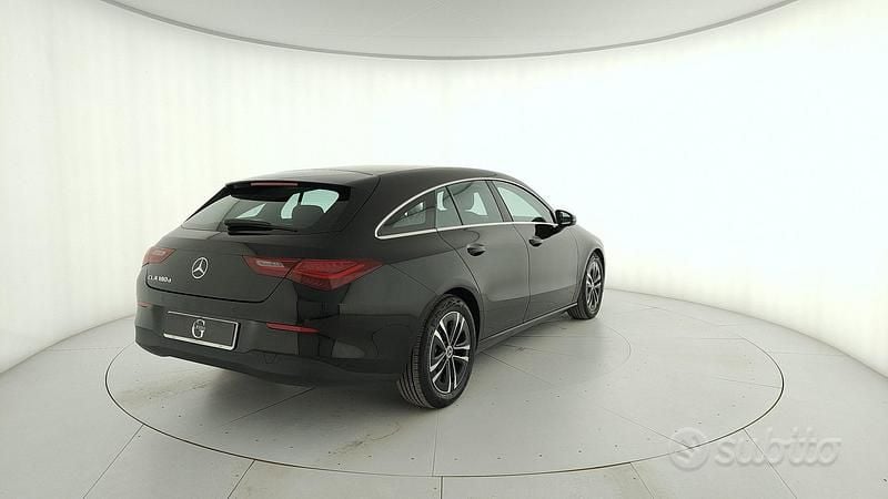 Usata Mercedes CLA180 Shooting Brake Advanced 116 CV (85 kW) 2025 Nero Station wagon