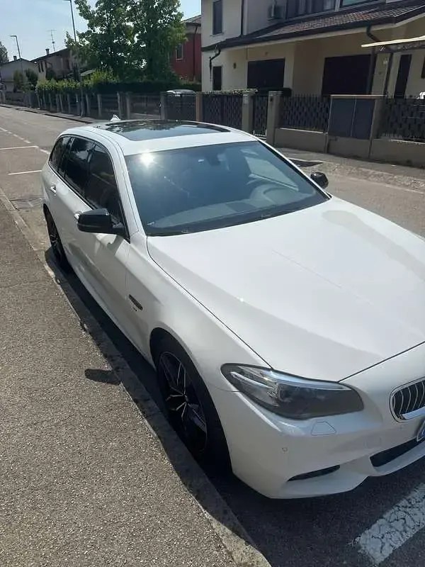 Usata BMW 525 M Sport 218 CV (160 kW) 2015 Bianco Station wagon