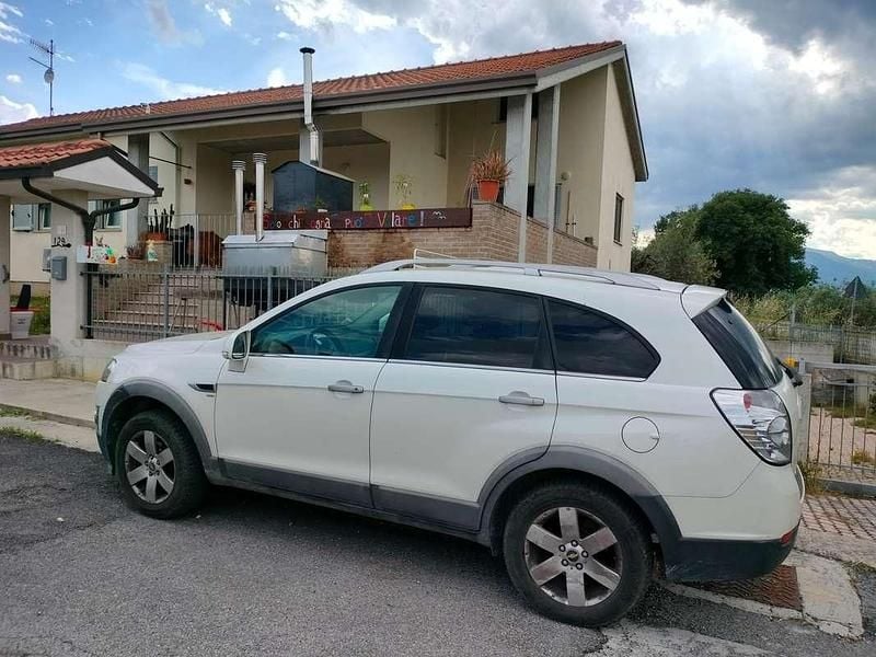 Usata Chevrolet Captiva LTZ 184 CV (135 kW) 2011 Bianco SUV