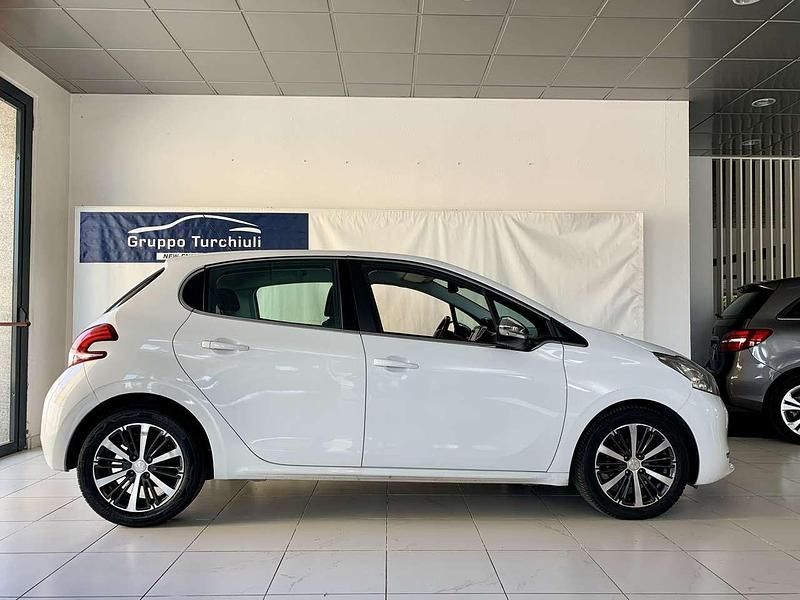 Usata Peugeot 208 Allure 75 CV (55 kW) 2018 Bianco Utilitaria